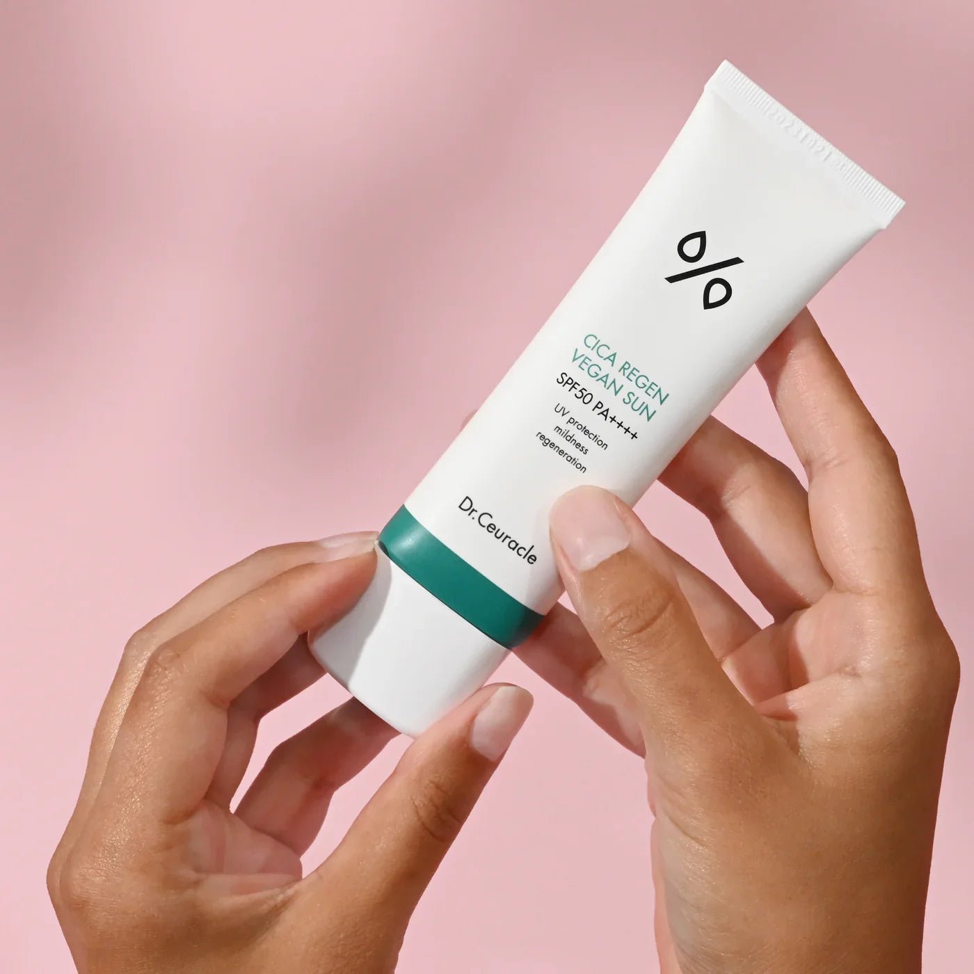 Dr. Ceuracle - Cica Regen Vegan Sun - SPF pentru ten sensibil, 50ml - e-Ko Skin SPF